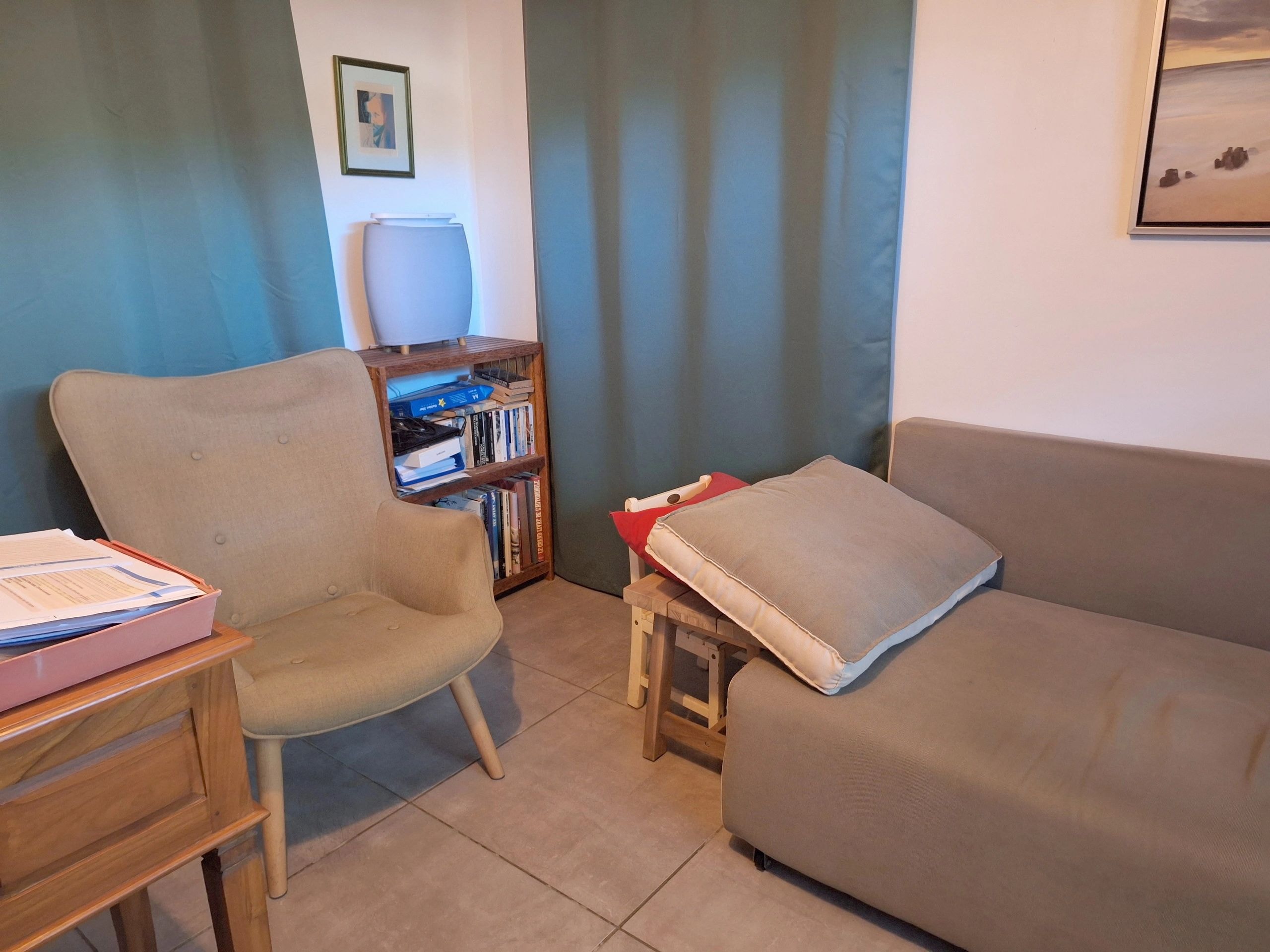 Cabinet de psychanalyse — salle d'attente